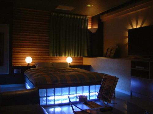  HOTEL ZONE