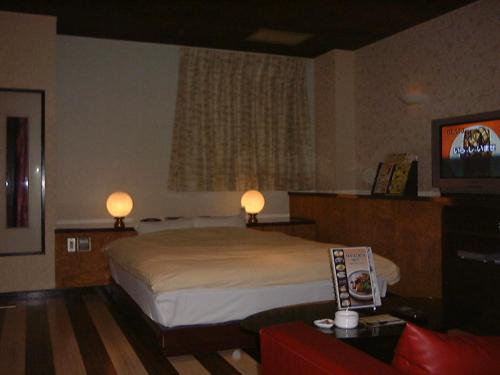  HOTEL ZONE