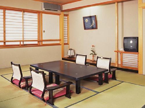 伊東園ホテル四万