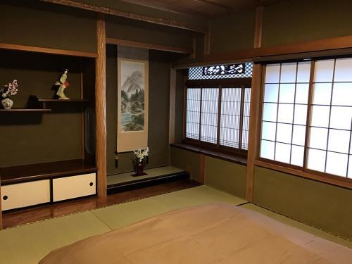 Hida House