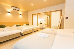 01 Group stay CLASSE New Hostel in Nanba 6p