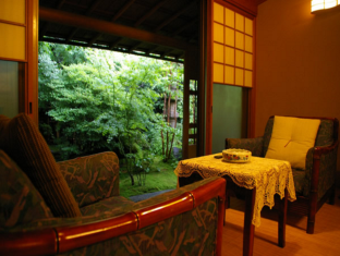 割烹旅館 もみや