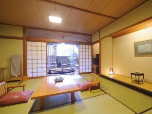 由布院 ことぶき 花の庄