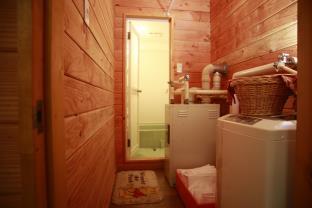 Lake Toya log cabin  with parking and wifi