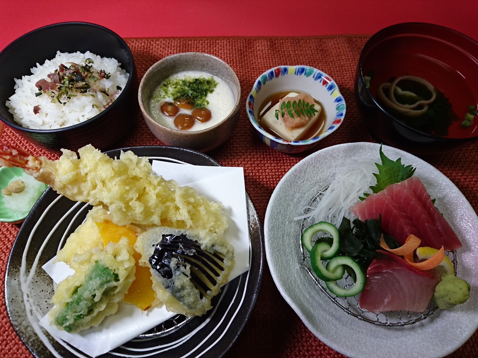 Capsule Hotel & Spa Alps