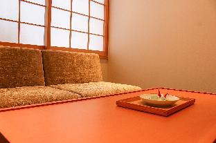 Hachi Inn
