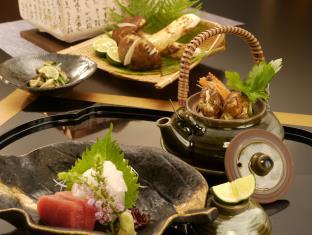 もみぢ家本館 高雄山荘