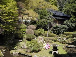 依山楼 岩崎