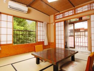 山荘なぎさ