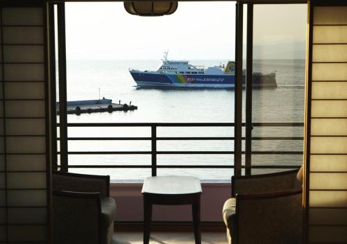 碧き凪ぎの宿明治館