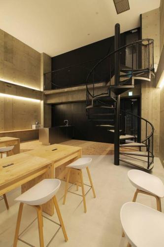 Small Hotel - Hondori shopping arcade (4C)