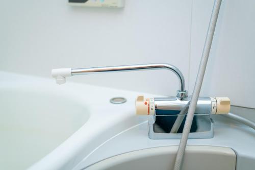 三軒茶屋の戸建て住宅快適なシモンズベッド採用の宿