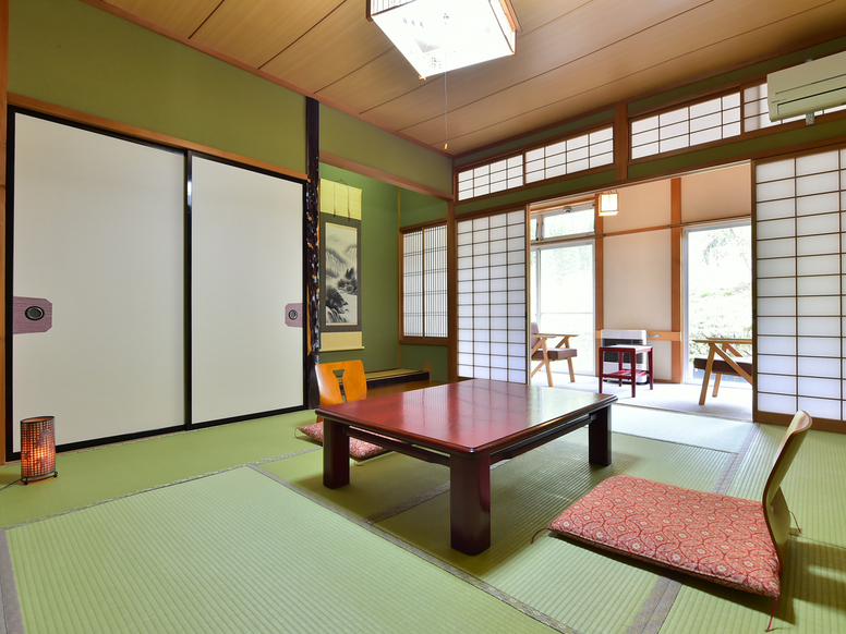 Yakedakeno Futokoroni Tatazumu Yado Tajimakan
