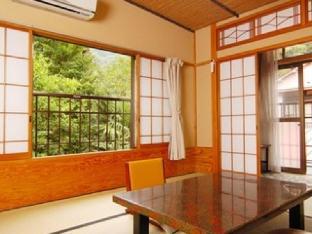 山荘なぎさ
