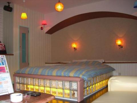  HOTEL ZONE