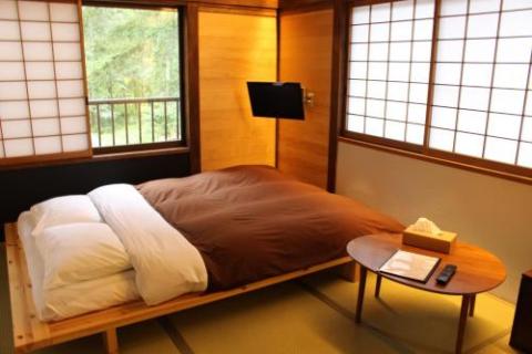 ゲストハウスLAMP野尻湖