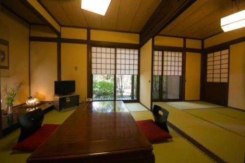由布院　美肌のお宿　風の森
